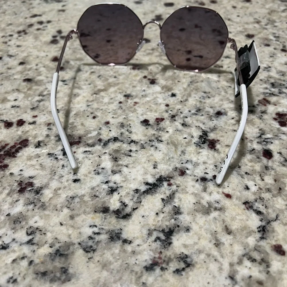 Women’s 59mm night city round polarized sunglasses - Picture 4 of 6